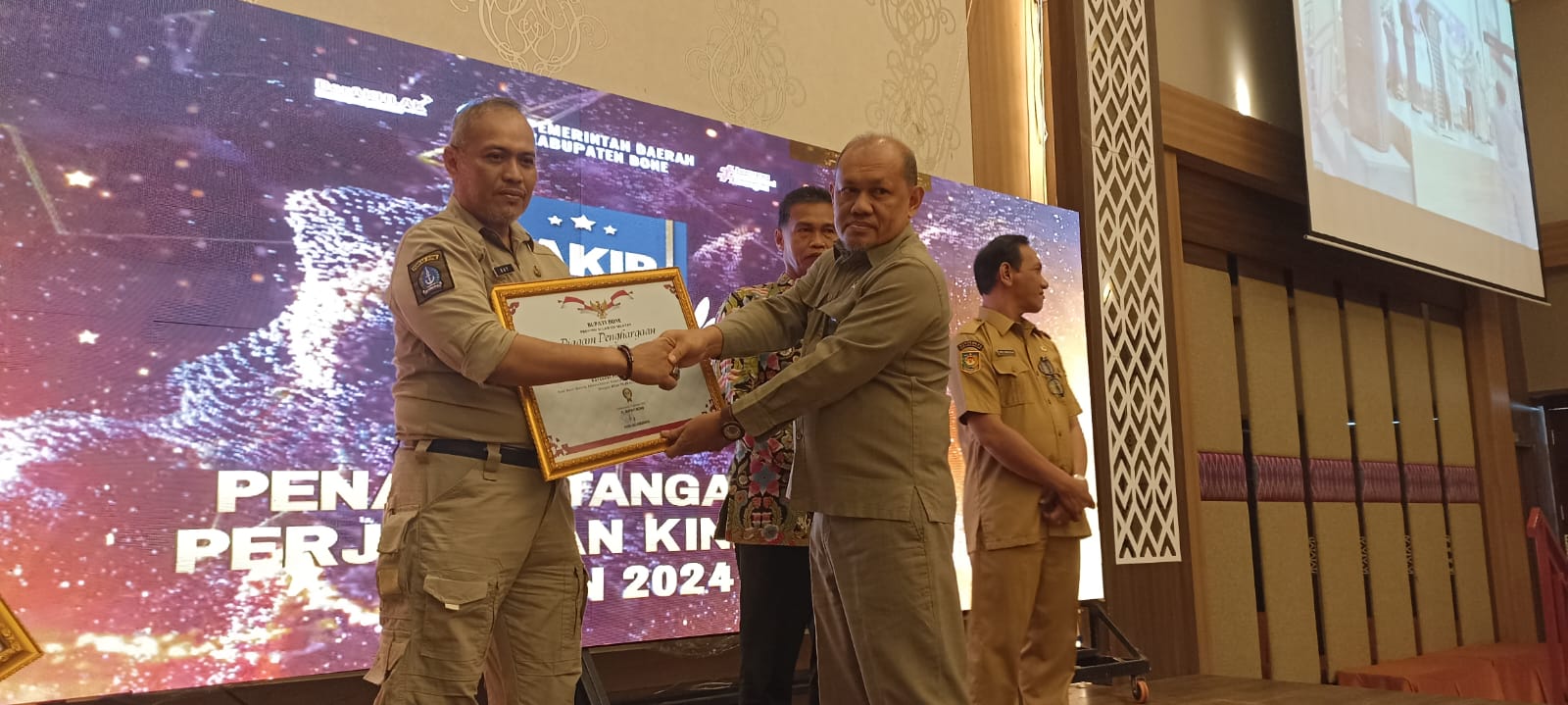 Sakip Award, Dinas Lingkungan Hidup Bone Raih Peringkat Tertinggi