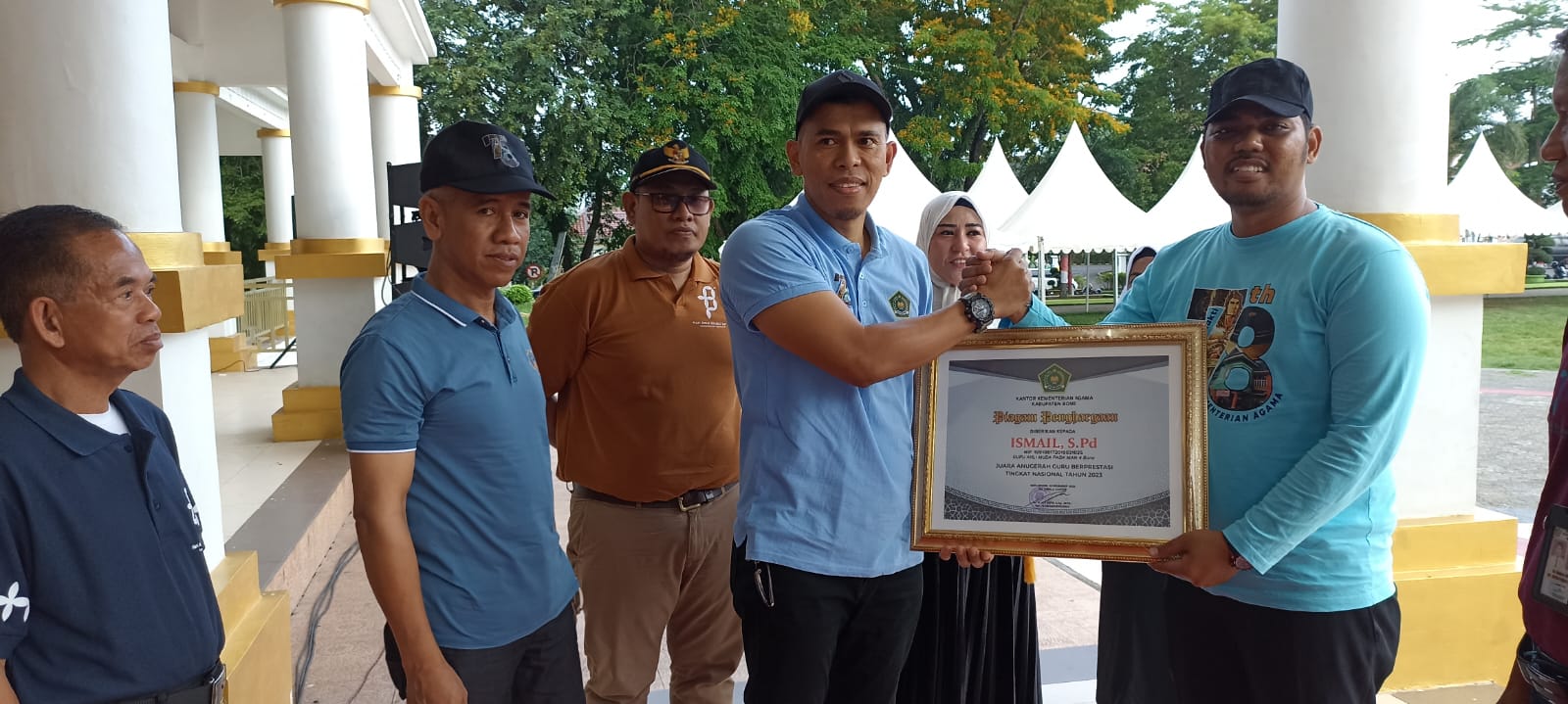 Ciptakan Aplikasi Pembelajaran Inovatif, Guru Man 4 Bone Terpilih Sebagai Guru Terbaik Iii Tingkat Nasional