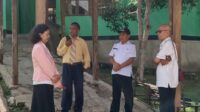 Camat Yustinus Binsasi Pantau Uas Smp Negeri I  Miomaffo Timur