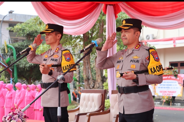 Akbp Oskar Serahkan Tongkat Komando Kapolres Batu Yang Baru