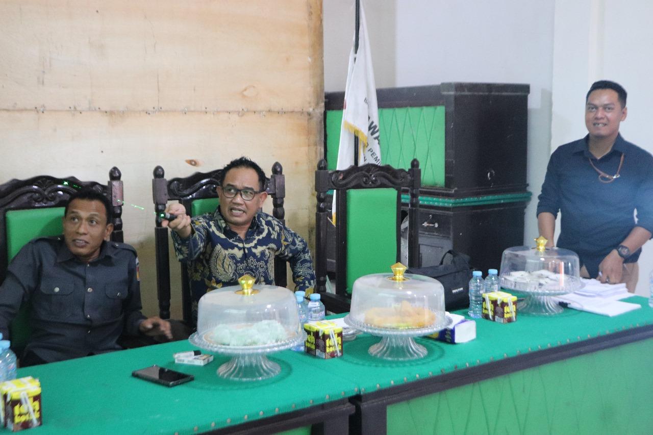 Bawaslu Sulsel Tingkatkan Kesiapan Timfas Bawaslu Bone, Adnan Jamal: Pentingnya Pemetaan Regulasi Untuk Pengawasan Pencalonan Yang Efektif