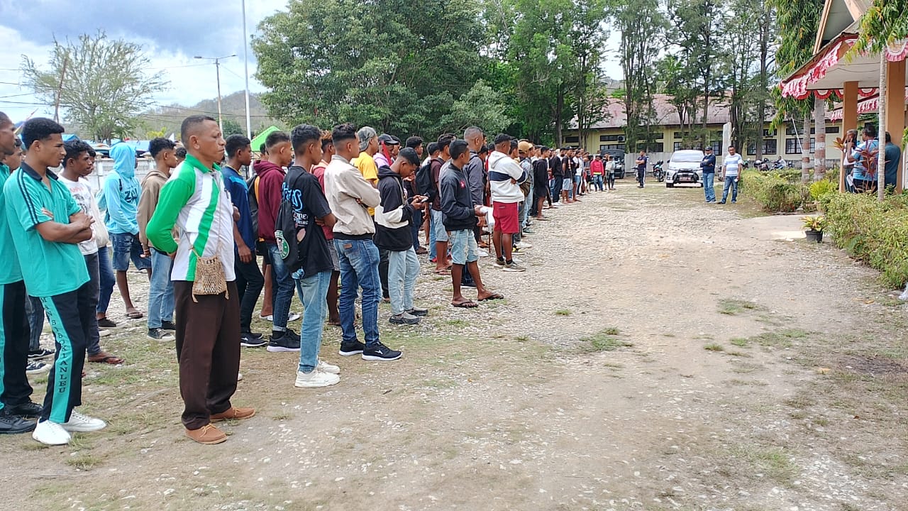 Kepala Dinas Pk Lepas Peserta Napak Tilas Dari Kota Kefamenanu Ke Noetoko