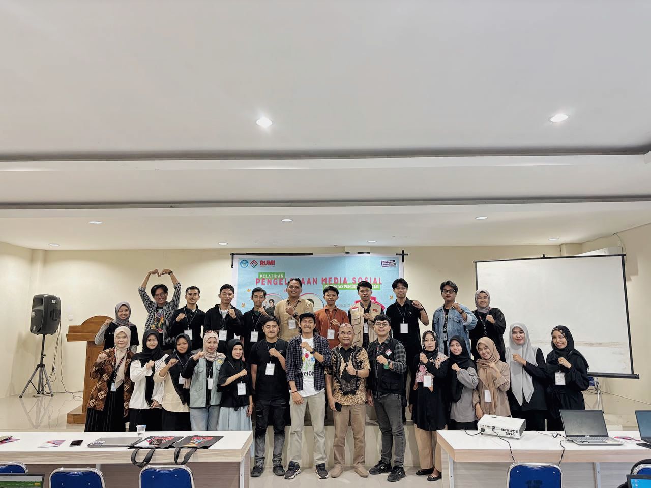 Rumi Berdayakan Komunitas Penggerak Literasi Lewat Pelatihan Media Sosial