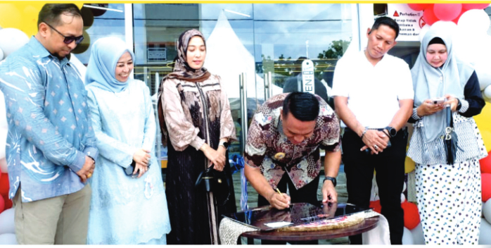 Tim Junior Emporium Resmi Dibuka, Hadirkan Solusi Belanja Komplit Untuk Keluarga Di Bone