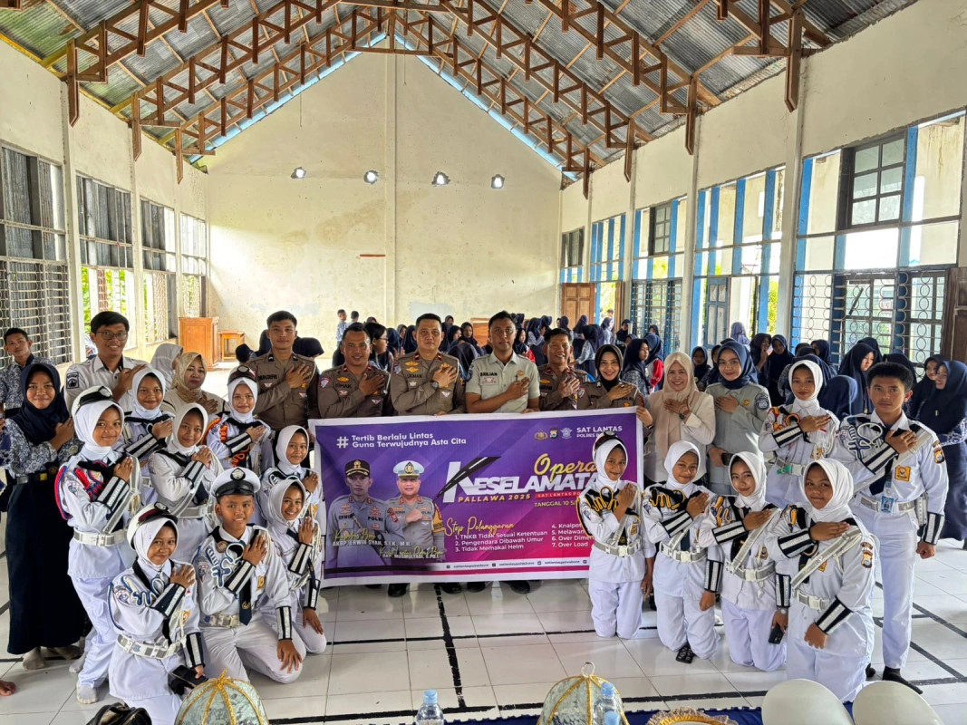 Edukasi Keselamatan Berlalu Lintas, Satlantas Polres Bone Dan Jasa Raharja Adakan Penyuluhan Di Smpn 7 Watampone