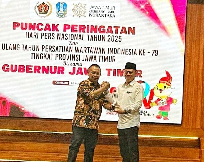 Rektor Uibu Raih Penghargaan Tokoh Pemerata Akses Pendidikan Pada Resepsi Puncak Peringatan Hpn 2025