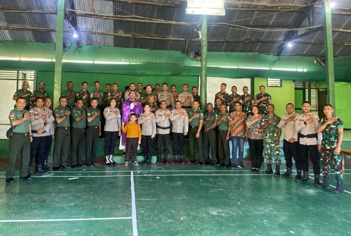 Rohani Satukan Tni-Polri Saat Seragam Berbeda Menyatu Dalam Doa