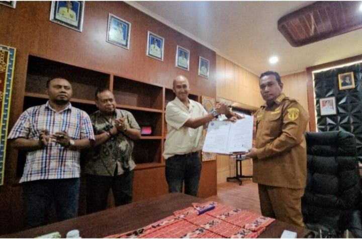 Dorong Pad, Ttu Teken Mou Pengolahan Lahan Garam Di Oesoko Bersama Pt Bmk