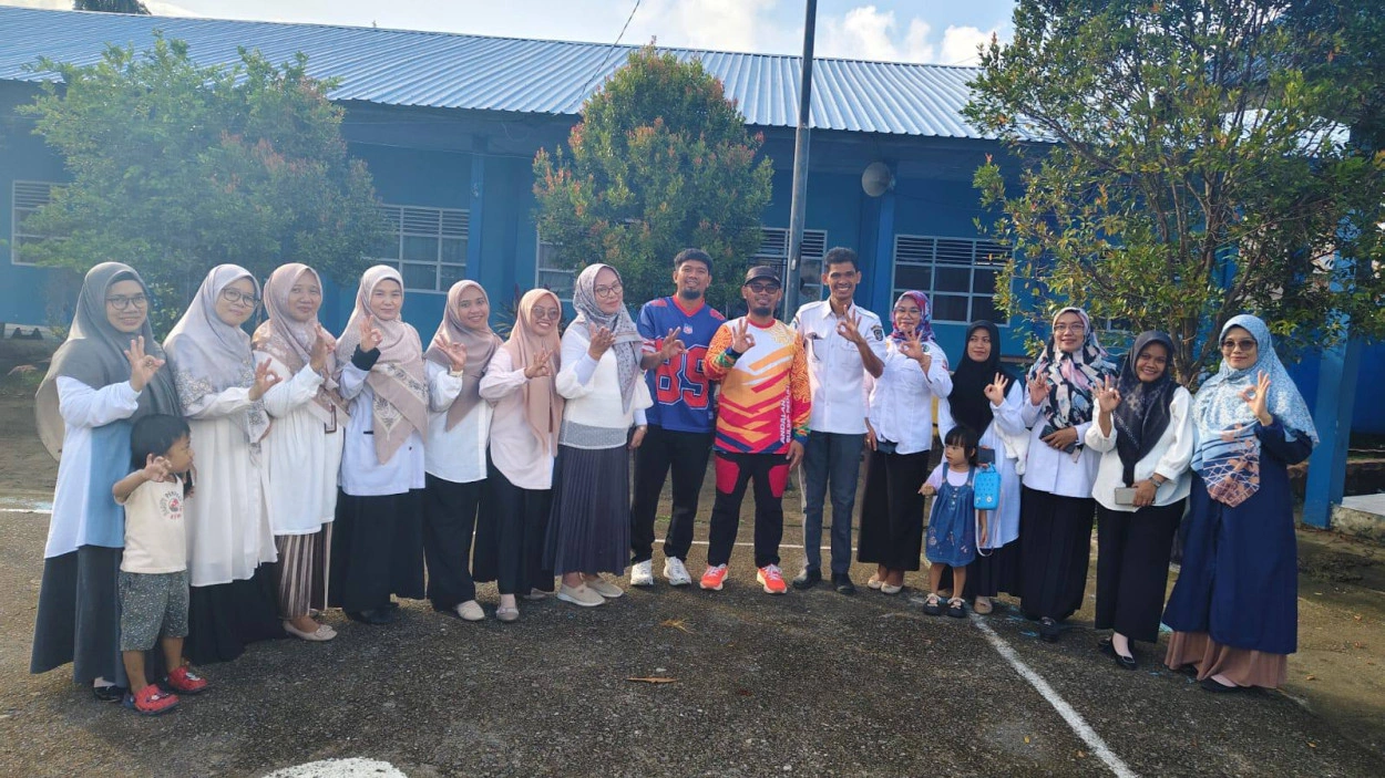 Pagi Ceria, Siswa Sman 3 Dan Sman 7 Bone Bergerak Bersama Rayakan Hari Anak Nasional