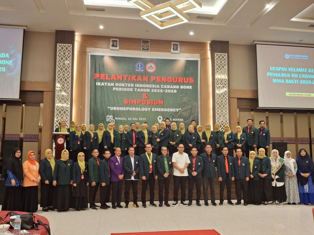 Dari Sumpah Dokter Ke Simposium Uronephrology, Idi Bone Siap Jadi Rumah Besar Profesi