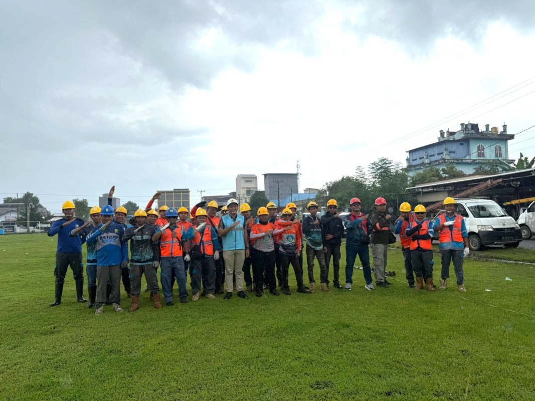 Pln Ulp Uloe Gencarkan Pemeliharaan, Warga Mattoanging Nikmati Listrik Andal