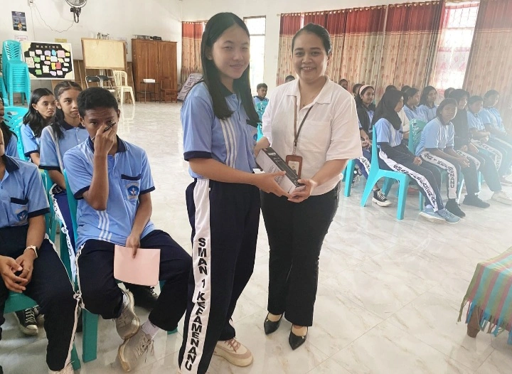 Bank Ntt Gencarkan Edukasi Keuangan Dan Pembukaan Rekening Tabungan Di Sma Negeri 1 Kefamenanu