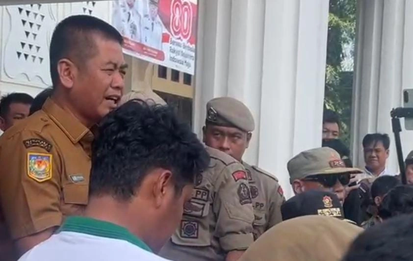 Orasi Mahasiswa Bone Menggema: Tuntut Keadilan Pajak, Bapenda Tegaskan Penyesuaian Pbb-P2 Sesuai Znt Bpn