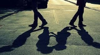 Di Antara Kita Dan Waktu