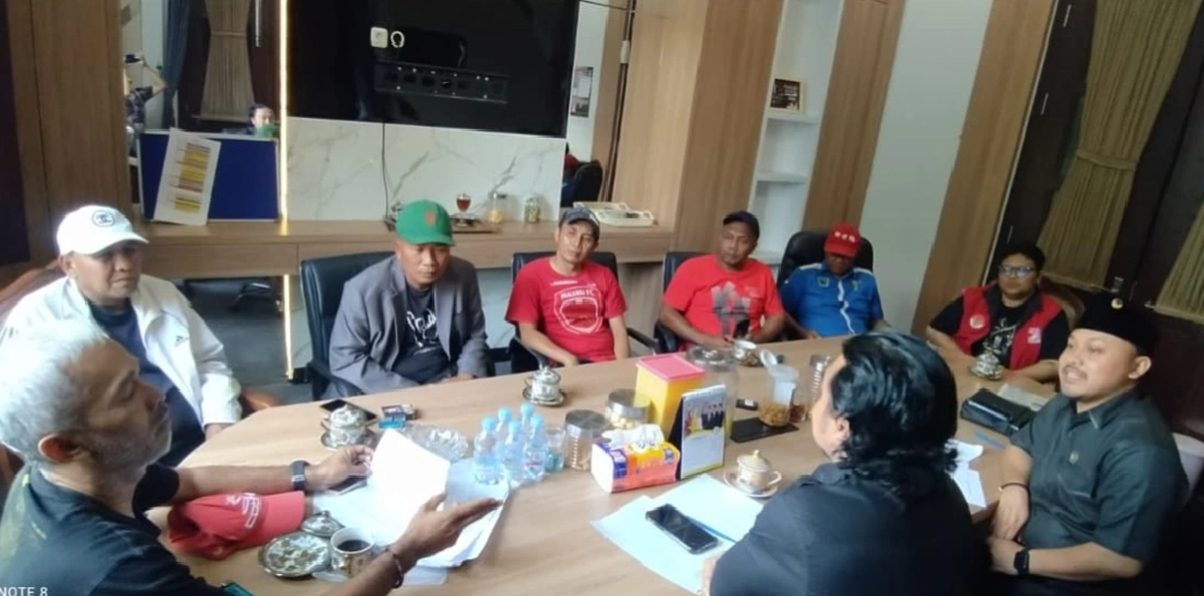 Jelang Penerapan Trans Jatim, Fraksi Nasdem-Psi Terima Aduan Paguyuban Angkot