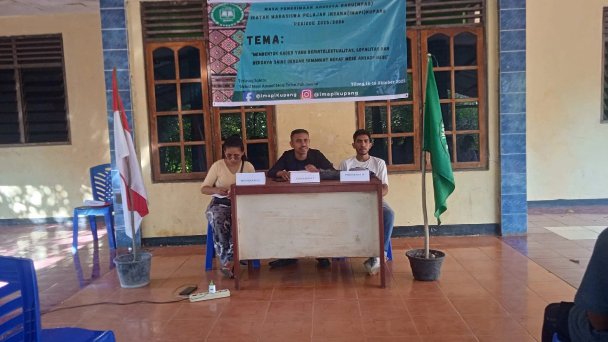 Jurnalis Batastimor.com Buka Rahasia Dunia Jurnalistik Di Hadapan Anggota Baru Ikatan Mahasiswa Pelajar Insana (Imapi) Kupang
