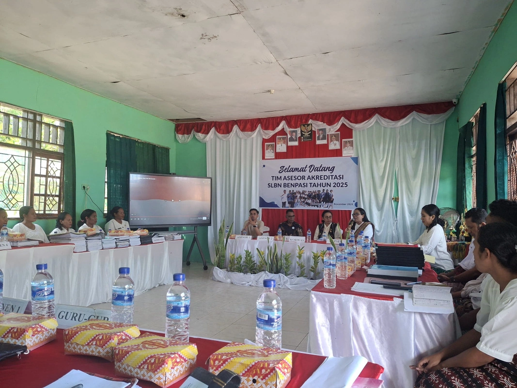 Tim Asesor Provinsi Lakukan Akreditasi Perdana Di Slbn Benpasi Kefamenanu