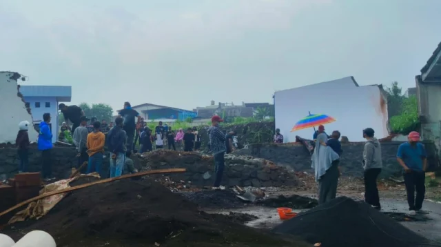 Polemik Jalan Tembus, Sejumlah Warga Griyashanta Minta Dialog Terbuka