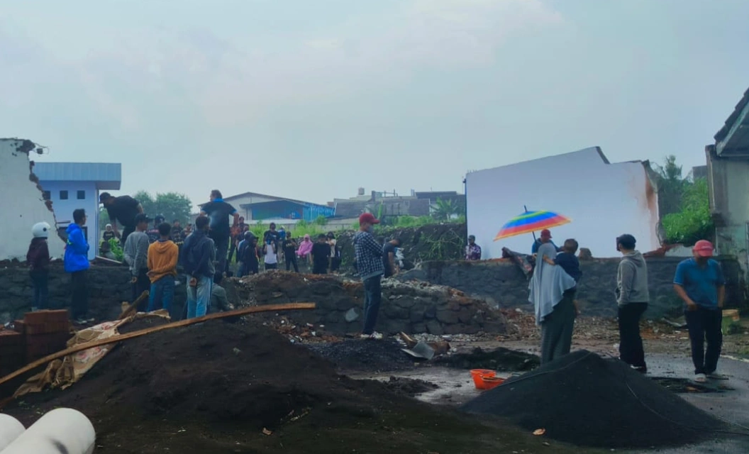 Dinding Di Griya Shanta Dibongkar, Ini Kata App