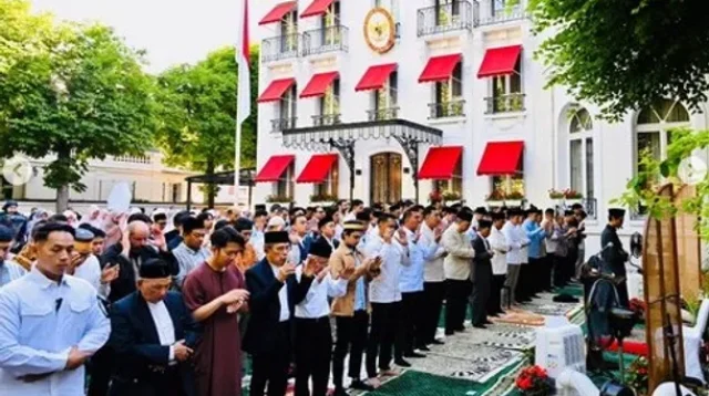Prabowo Salat Iduladha Bersama 500 Wni Di Paris, Perkuat Kebersamaan Diaspora Indonesia