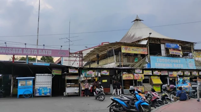 Alun-Alun Kota Wisata Batu Jadi Sorotan, Konsep Pasar Dan Ruang Terbuka Dipertanyakan