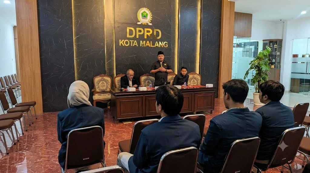 Dprd Kota Malang 'Diberondong' Kritik Mahasiswa Ub: Dari Retribusi Parkir Hingga Tata Ruang