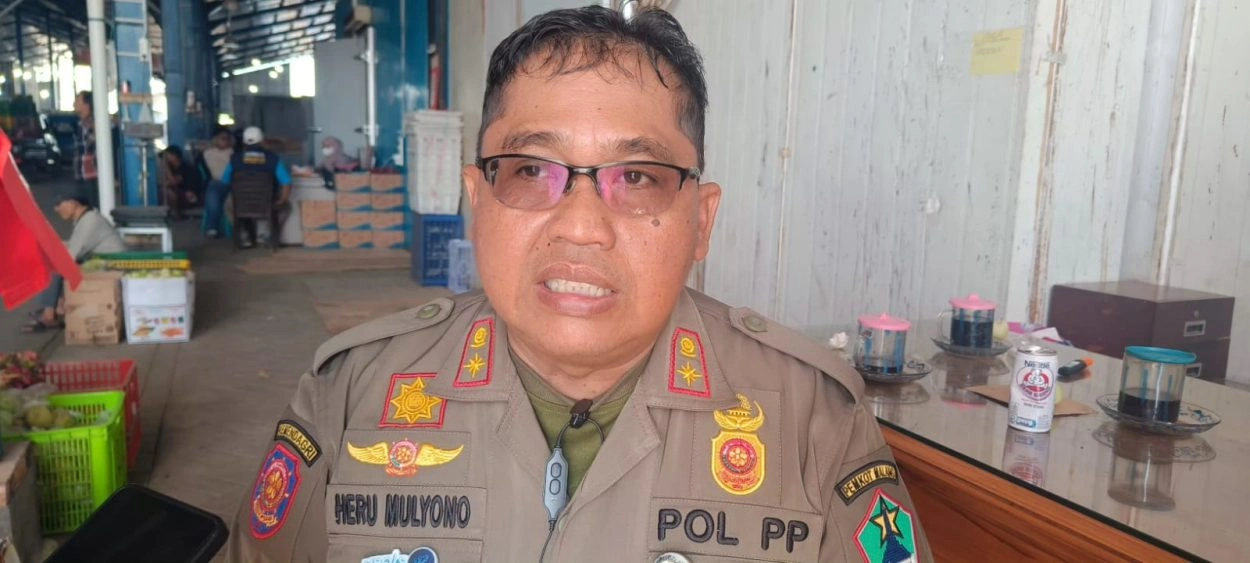 Berdiri Di Atas Irigasi, Satpol Pp Kota Malang Beri Waktu Satu Bulan Bagi Pemilik Parkiran Bongkar Mandiri