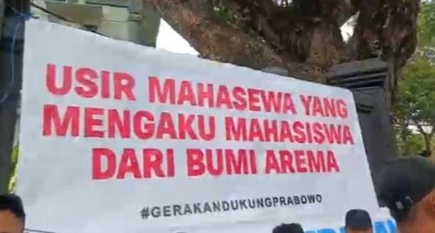 Spanduk Provokatif Hiasi Apel Akbar Dukungan Program Mng Di Balai Kota Malang