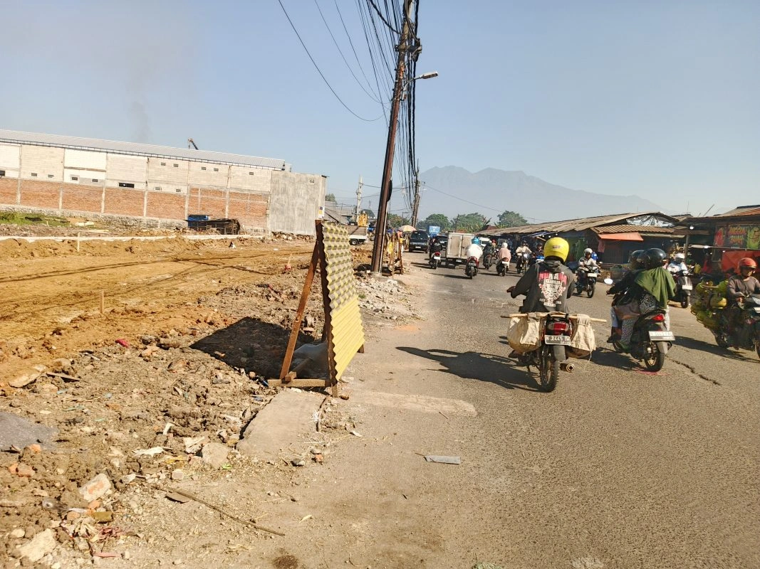Proyek Strategis Jalan Gadang–Bumiayu Disorot Publik: Pengerjaan Lamban, Kontraktor Diduga Minim Komitmen