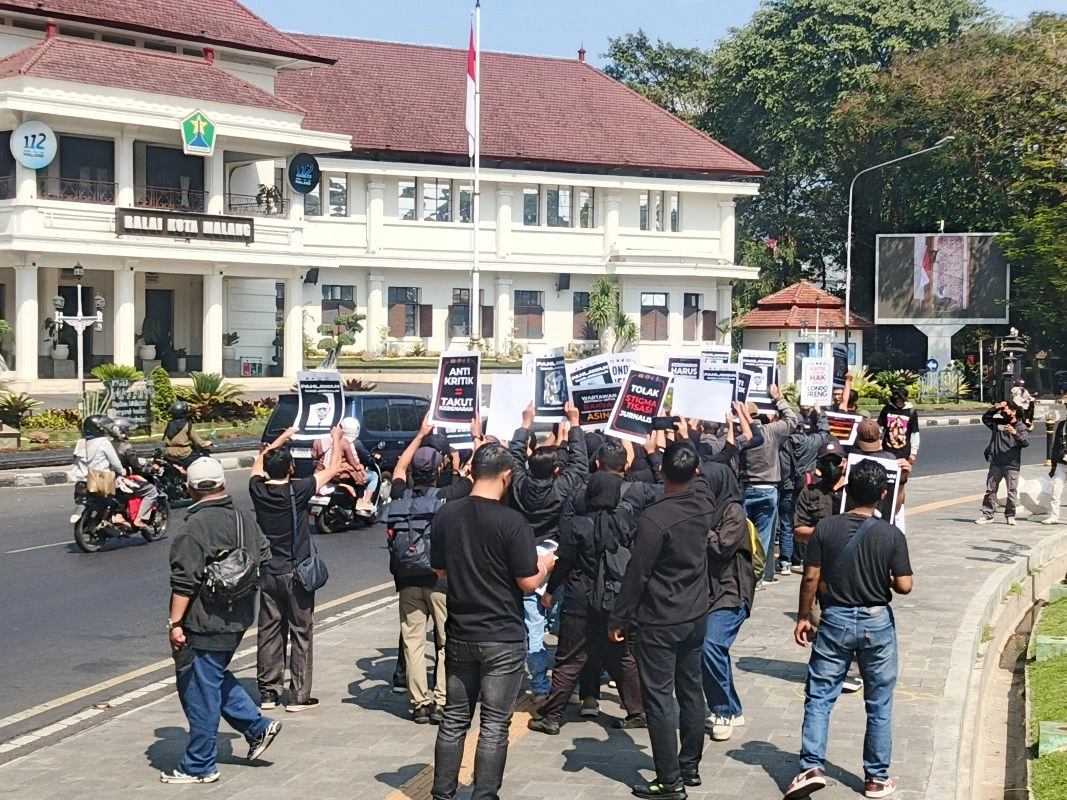 Lintas Organisasi Profesi Wartawan Malang Raya Gelar Aksi Protes 'Kami Bukan Londo Ireng'