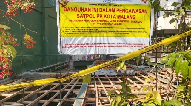 Janji Tinggal Janji: Bangunan Liar Pia Cap Mangkok Masih Berdiri Kokoh Di Atas Saluran Irigasi 
