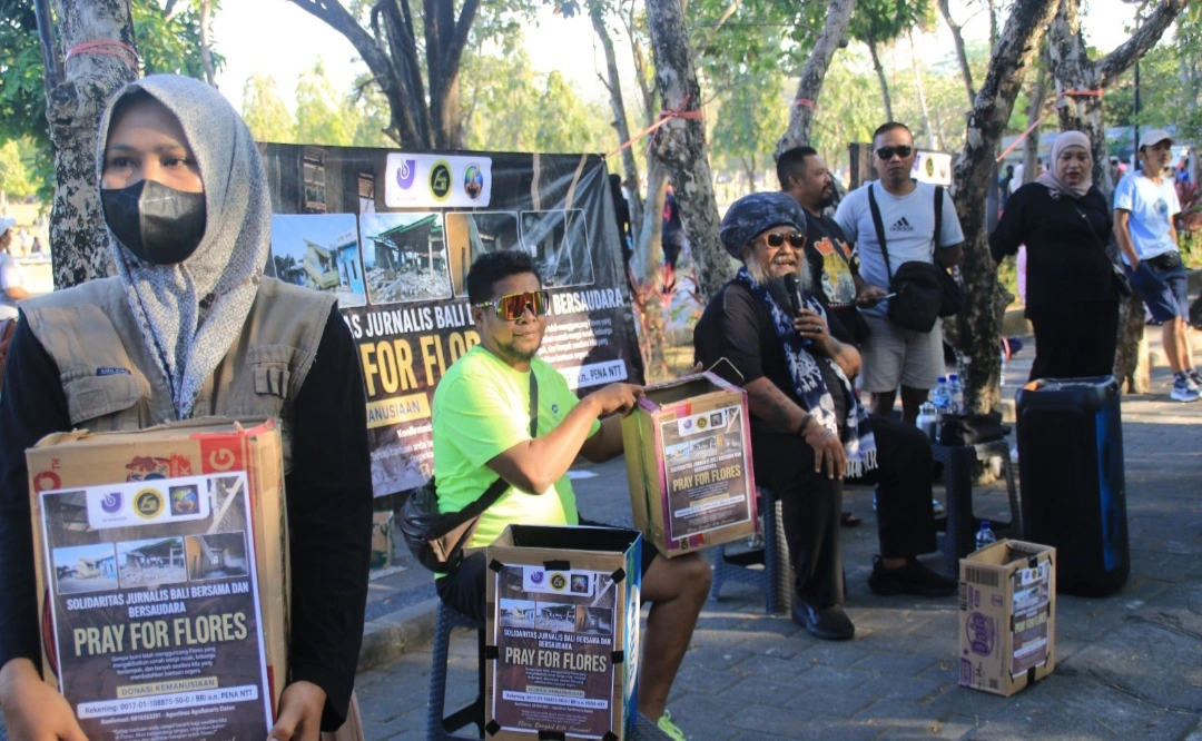 Jurnalis Bali Galang Dana Di Cfd Denpasar Untuk Korban Gempa Di Flores