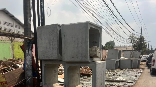 Proyek Jalan Pasar Gadang Kota Malang Disorot Publik, Diduga Abaikan Standar K3