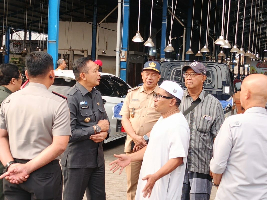 Pastikan Pembongkaran Mandiri Kios Pedagang Sesuai Jadwal, Pemkot Malang Sidak Pig