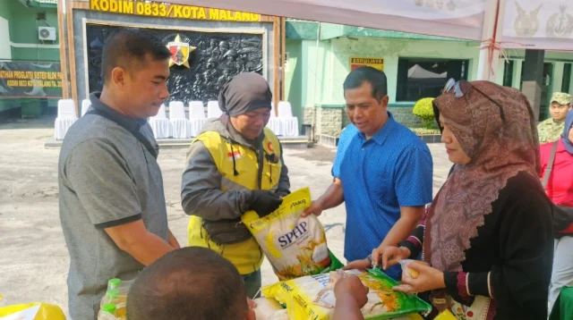 Bazar Hut Ke-81 Tni Di Makodim 0833/Kota Malang Diserbu Warga, Ringankan Beban Masyarakat