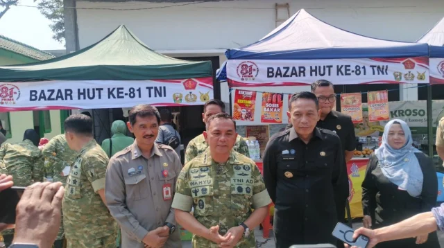 Kodim 0833/Kota Malang Padukan Bazar Umkm Dan Pasar Murah Tekan Harga Pangan Di Hut Ke-81 Tni